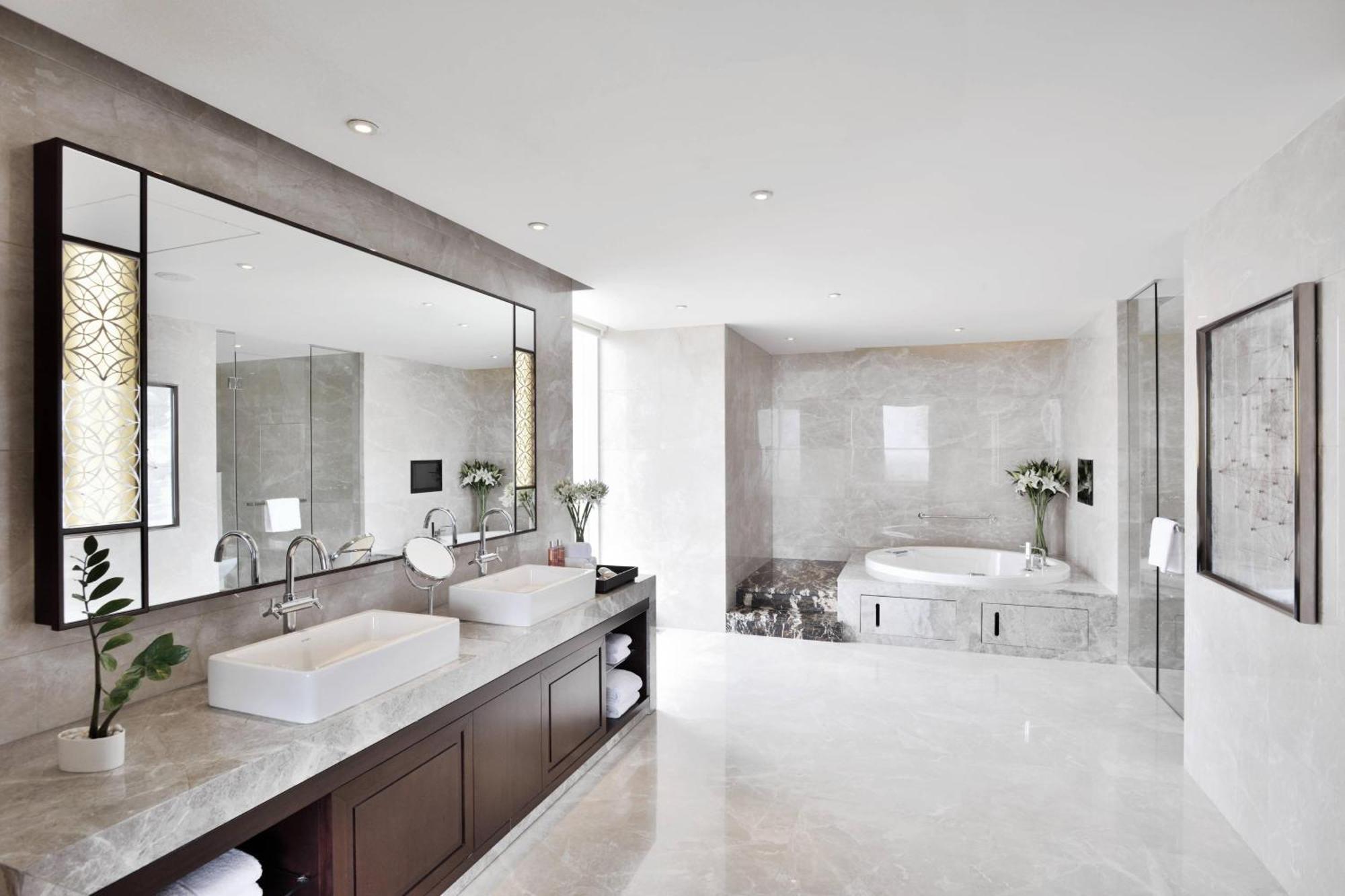Kochi Marriott Hotel Eksteriør bilde Bathroom